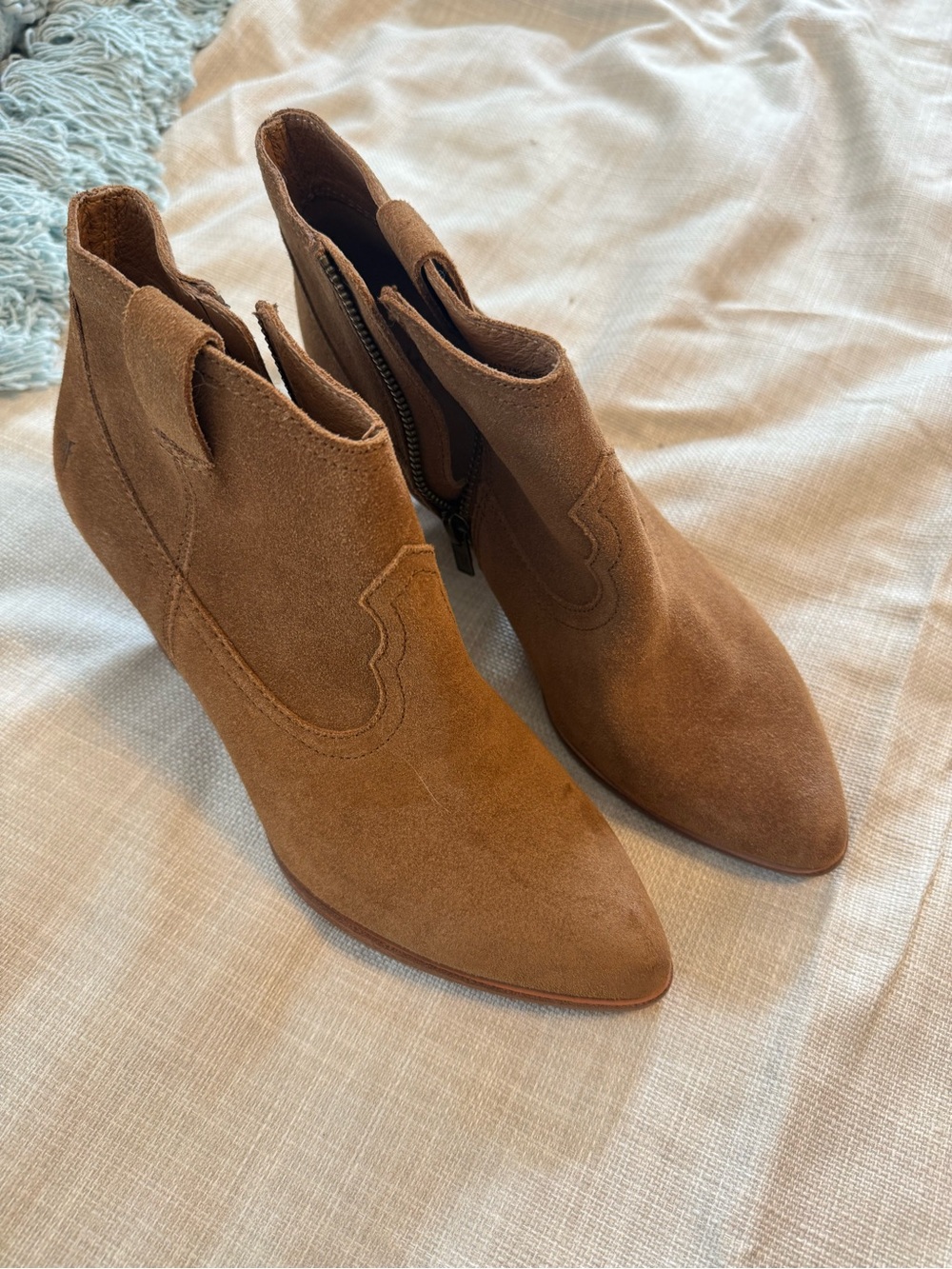 Frye Women's Suede Pointed Toe Ankle Booties - Chestnut Brown